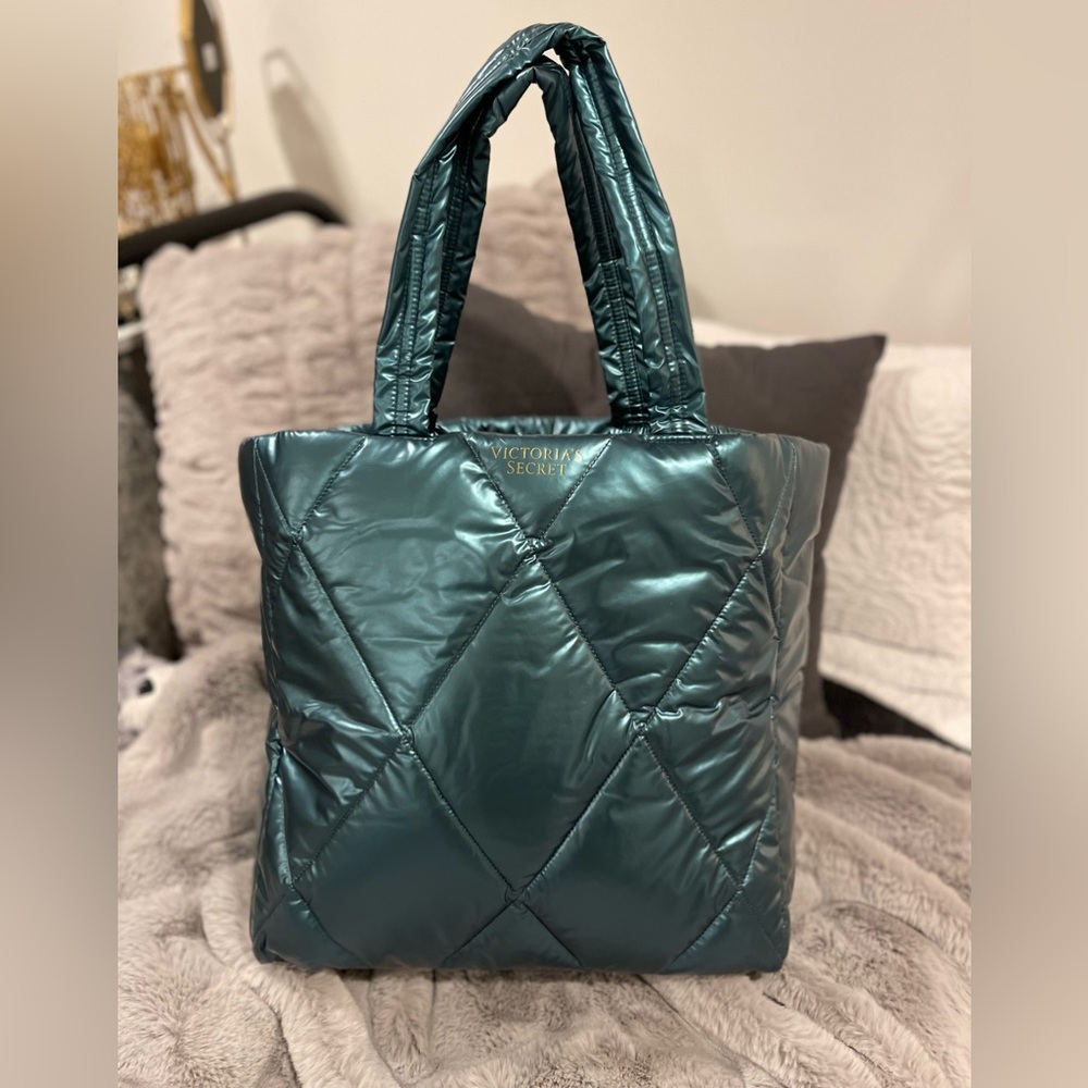 Victoria’s Secret shopper bag